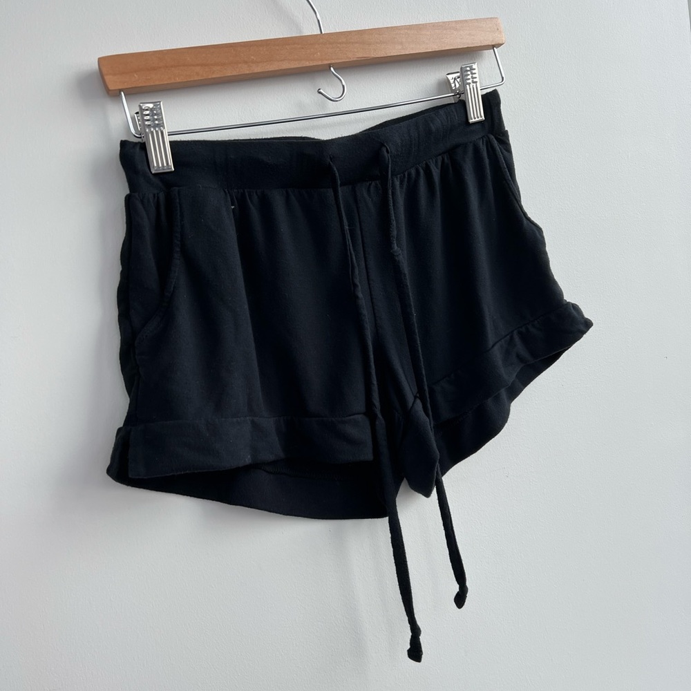 Black Short String - image 1